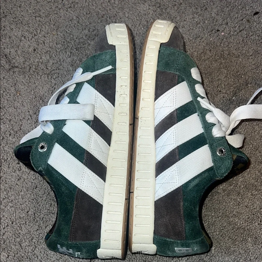 Men's Green Suede Low-Top Sneakers with White Stripes